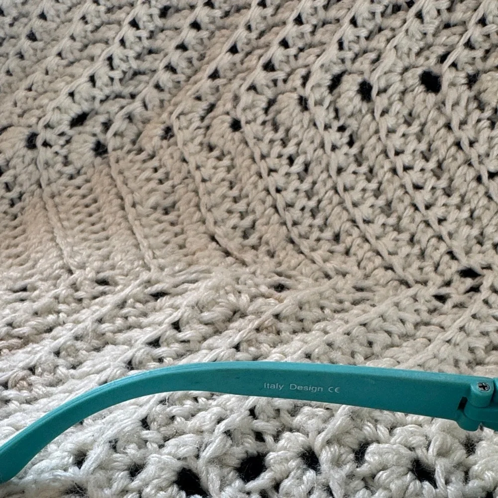 BIB-ON Sunglasses are Bendy and flexible (My first Sunglasses)Teal Aviator
